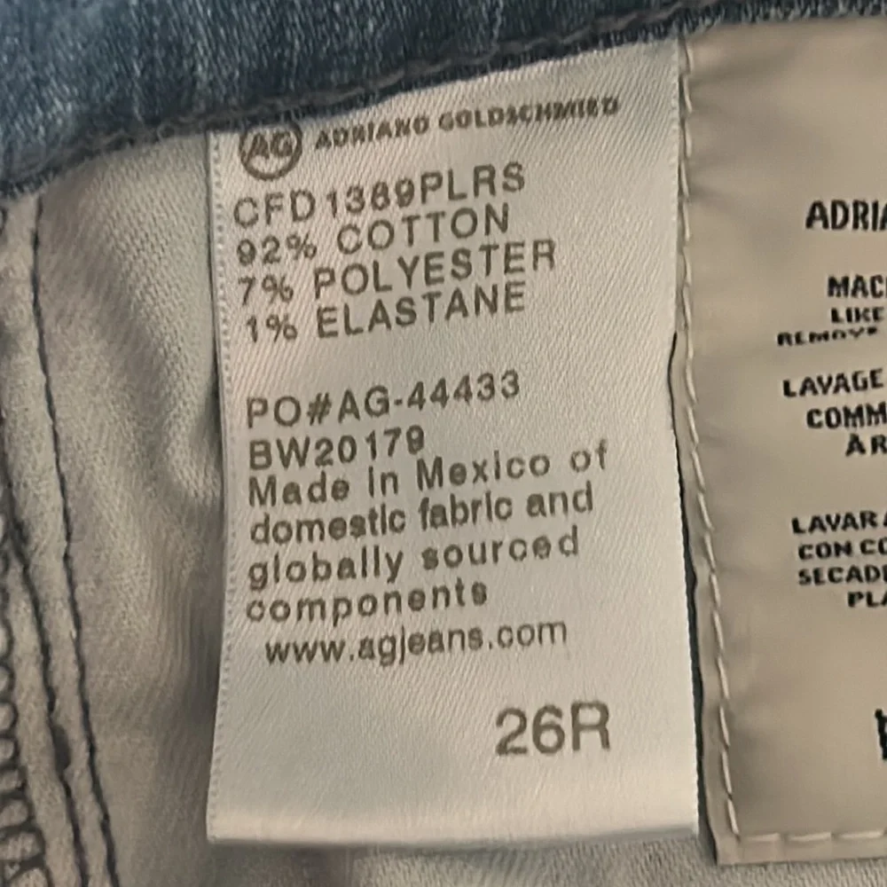 AG the skinny legging ankle jeans size 26
